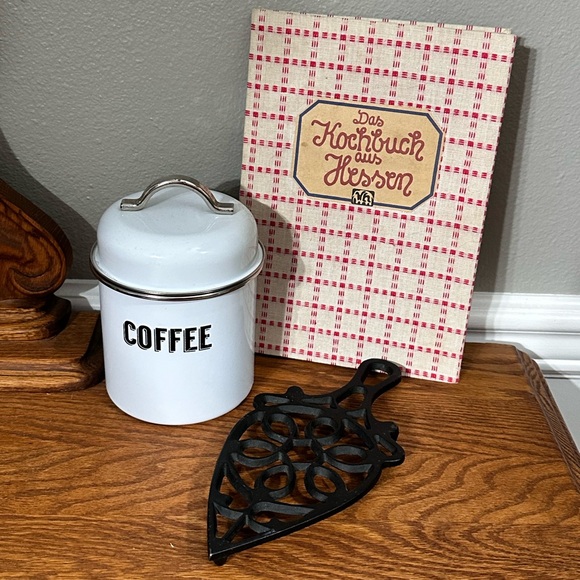 Vintage 1960s Cast Iron Trivet EMIG T-53 - Picture 3 of 7